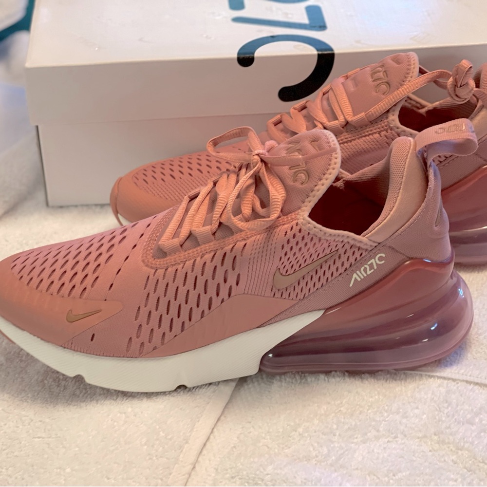 Nike Air Max 270